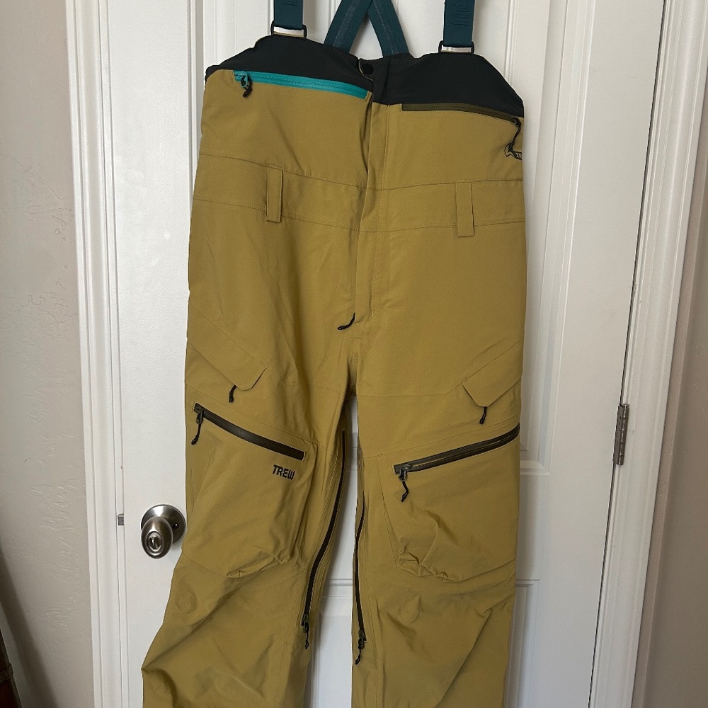 Trew Gear Women’s Capow Ski Snowboard Bibs Willow Large Long Tall 35” inseam